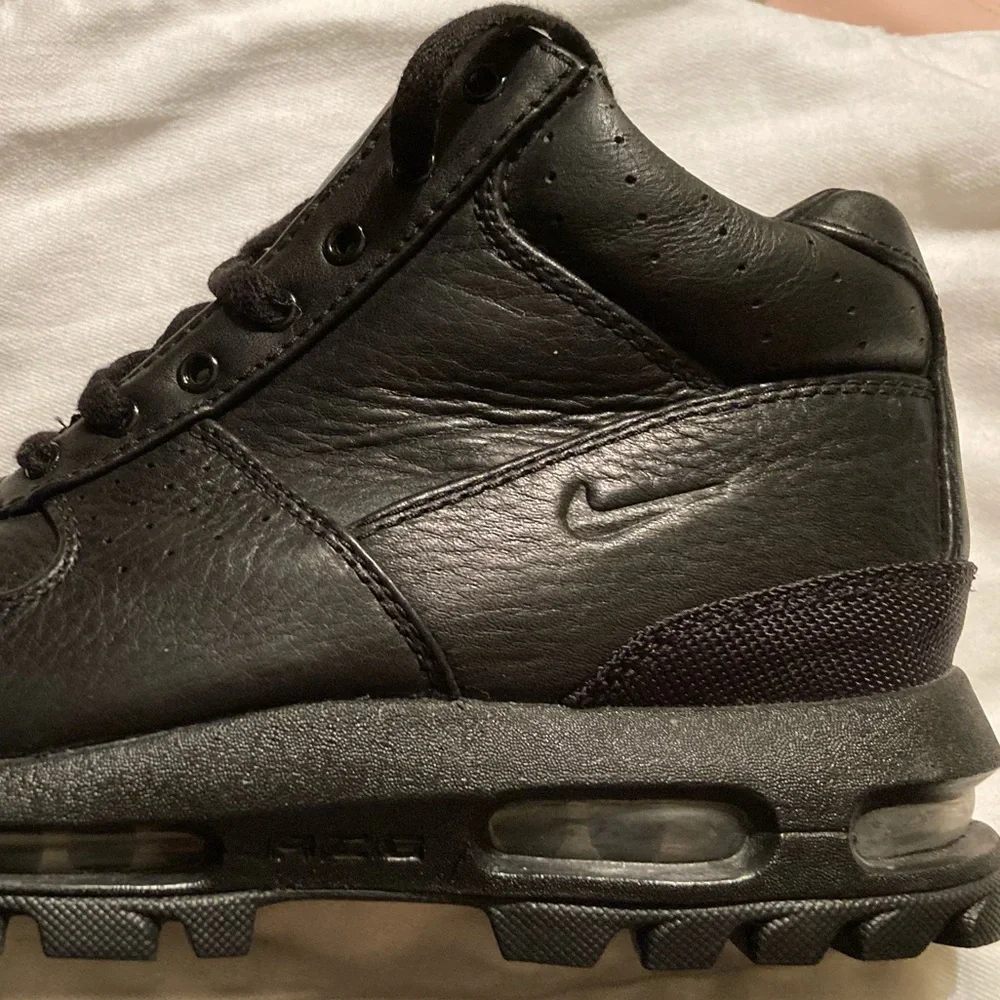 Nike Kids Black Leather Boots Nike Air Max Goadome ACG Triple BLK Leather Boots